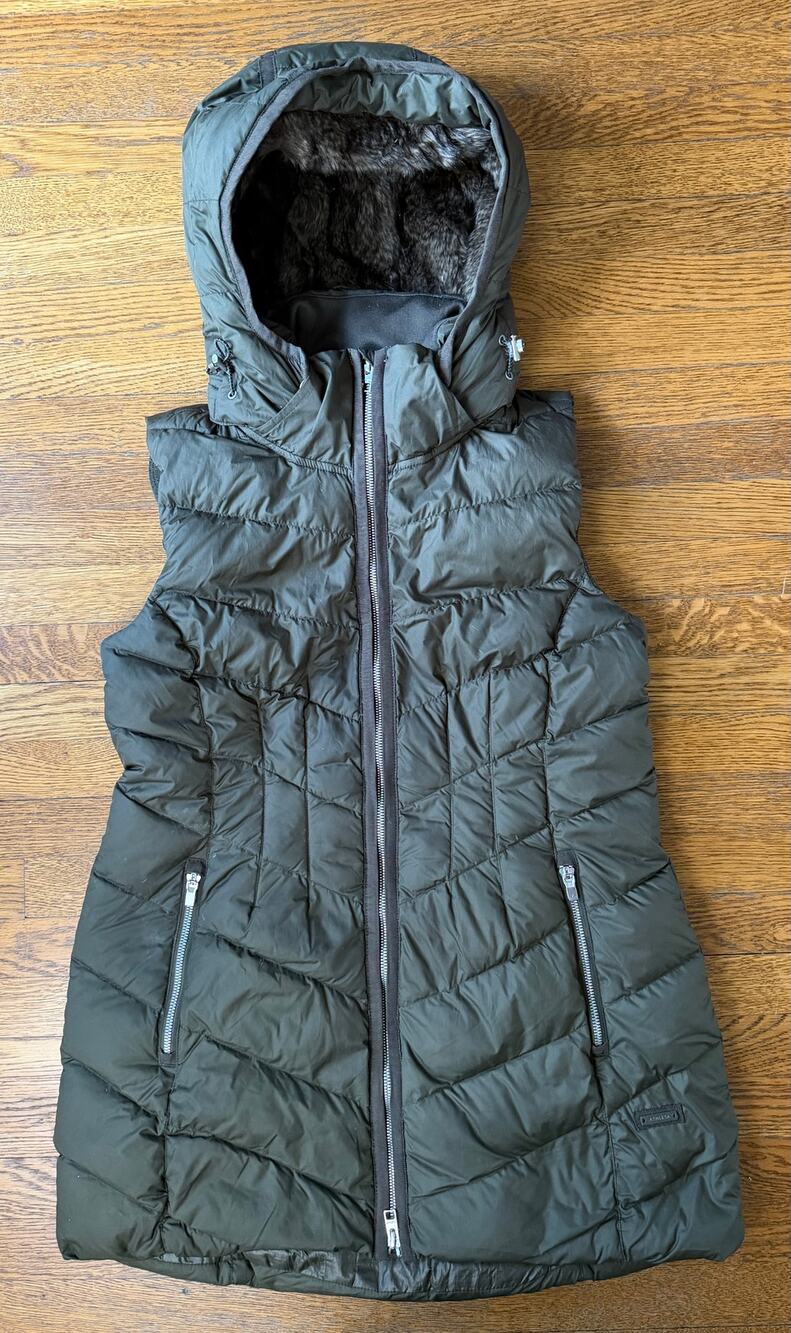 Athleta Women's Puffer Long Vest Jacket Size Medium